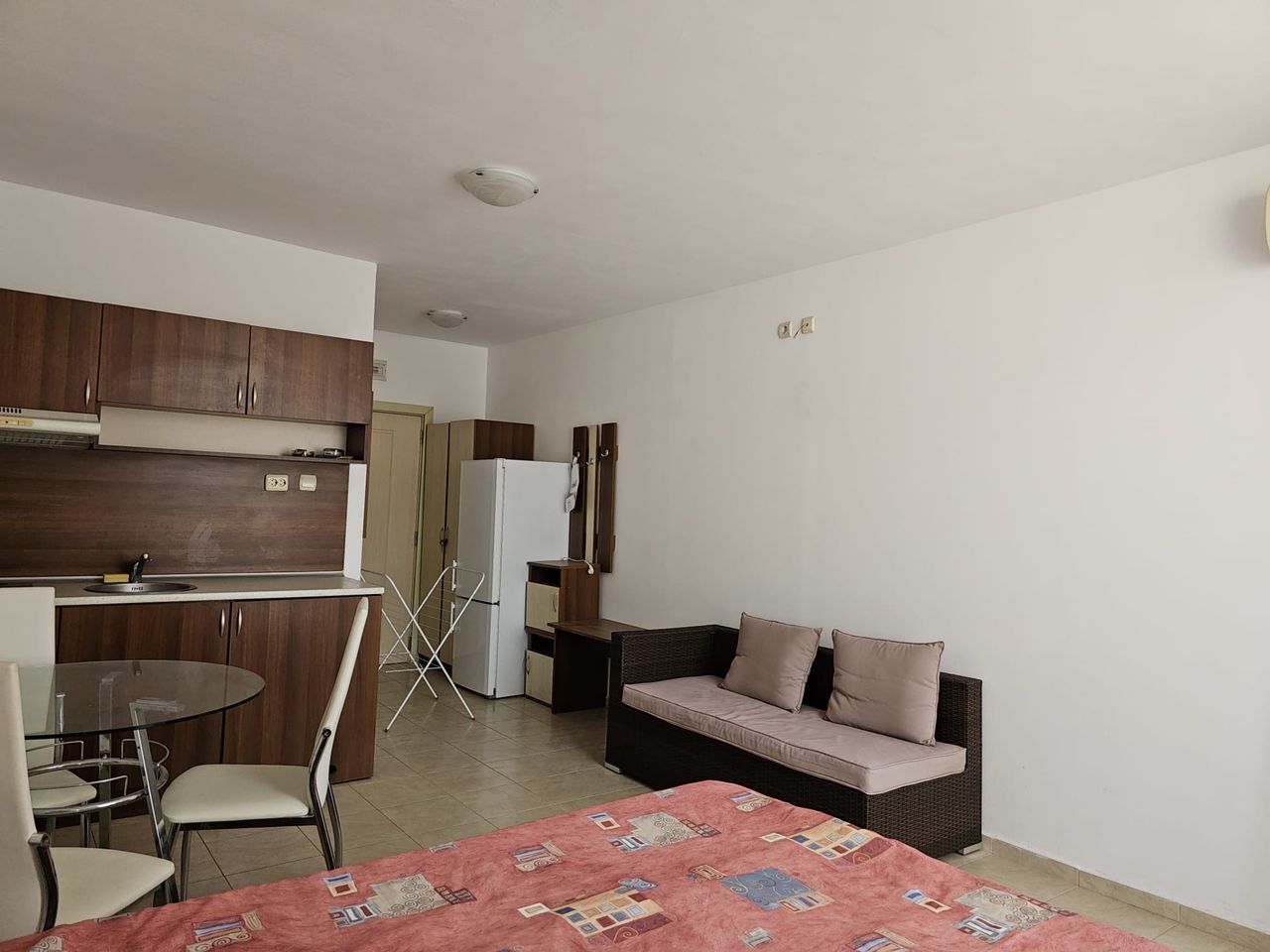 Продава се Едностаен апартамент в к.к. Слънчев бряг - 39 кв.м за 1142 €/кв.м - Снимка #3