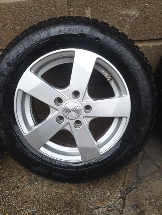 Нови Зимни гуми 195 65 15 с джанти