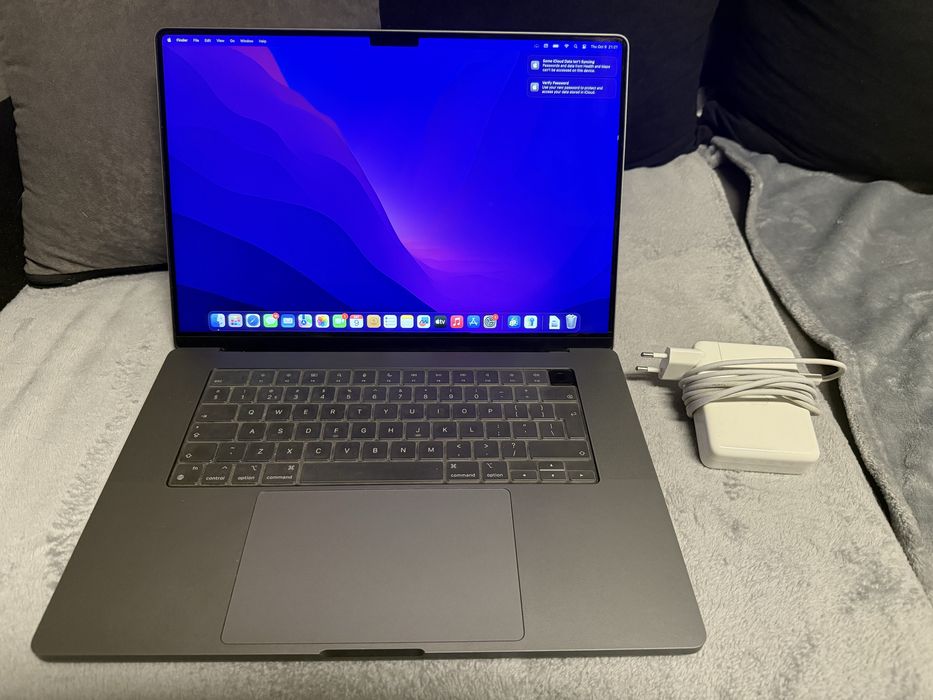 Apple MacBook Pro 16” (2021, M1, 16GB RAM, 512GB SSD)