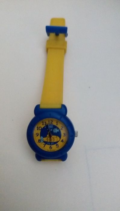 Детски часовник Q&Q - водоустойчив.