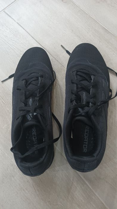 Спортни обувки Adidas Predator