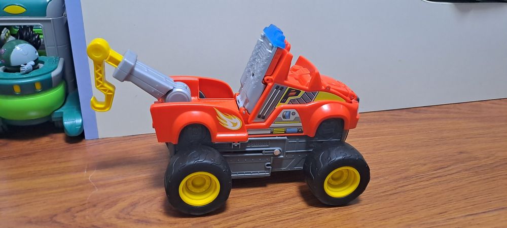 Blaze Monstertruck Towtruck