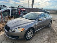 Far dreapta cu lupa, Jaguar XF 2007-2011