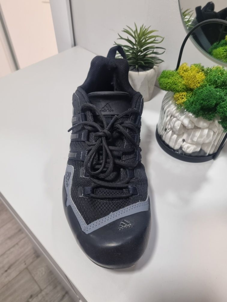 Adidas terex swift solo 2