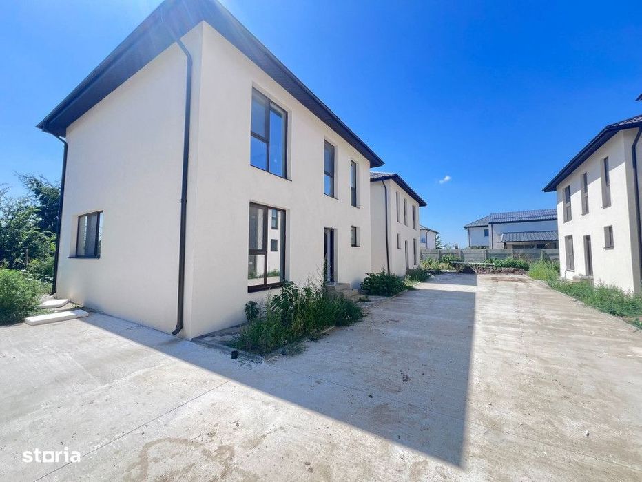 Vanzare Vila Individuala/Cristalului/5 camere id nr 54