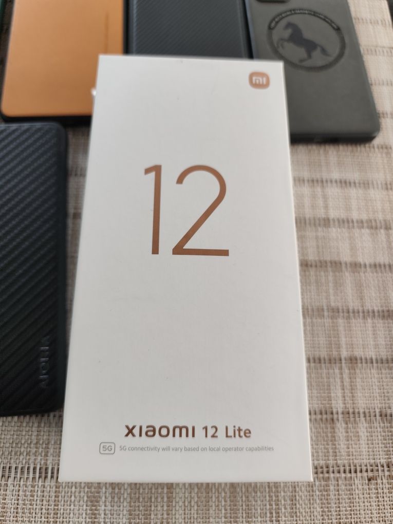 Xiaomi 12 Lite .