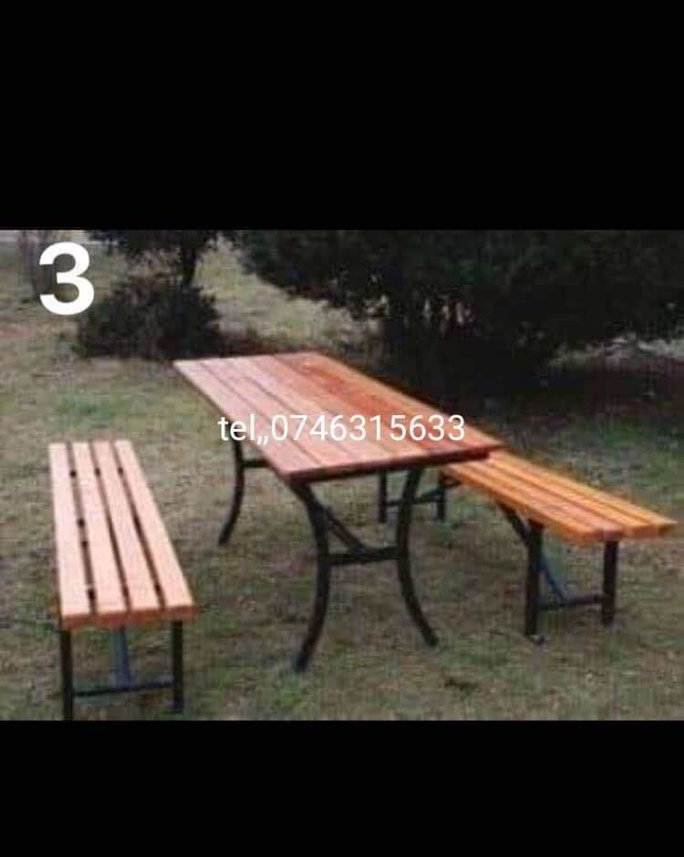 Masa cu doua băncuțe calitative