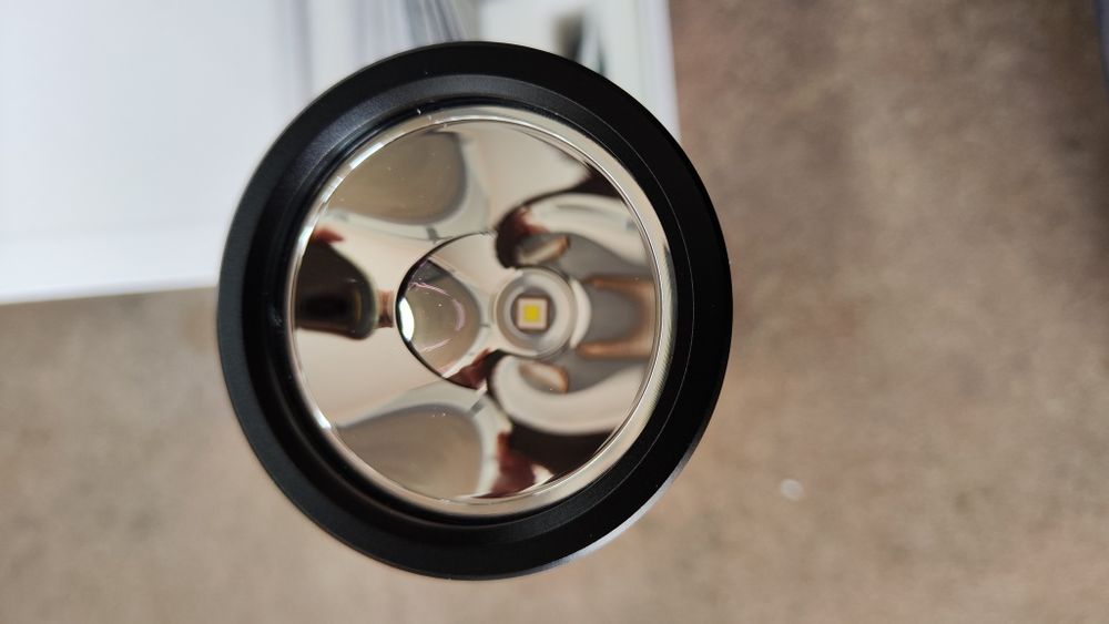 Wurkkos ts27 тактически далекобоен фенер