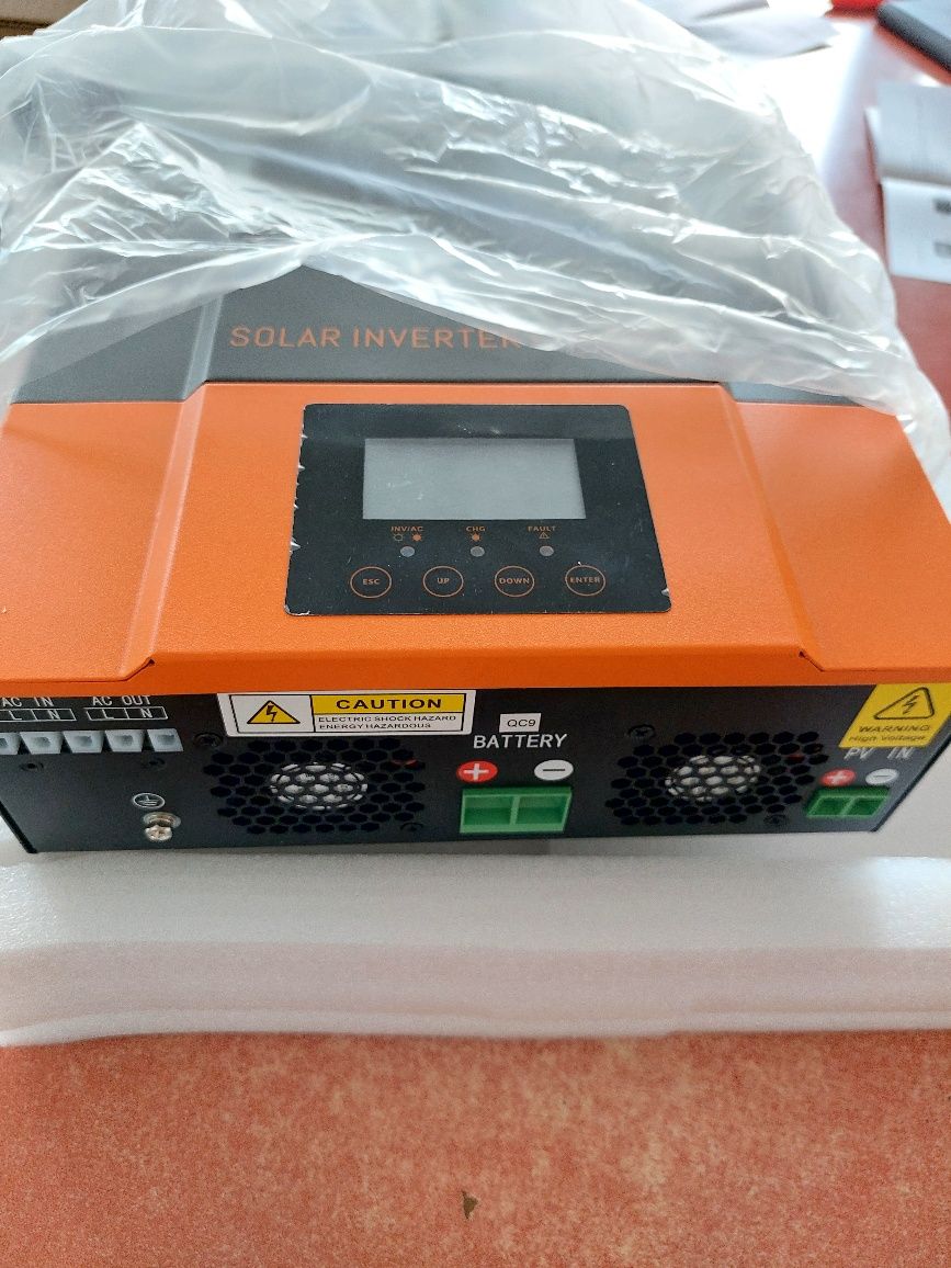 Invertor hibrid 12/24v 1500/2400w 80A Offgrid