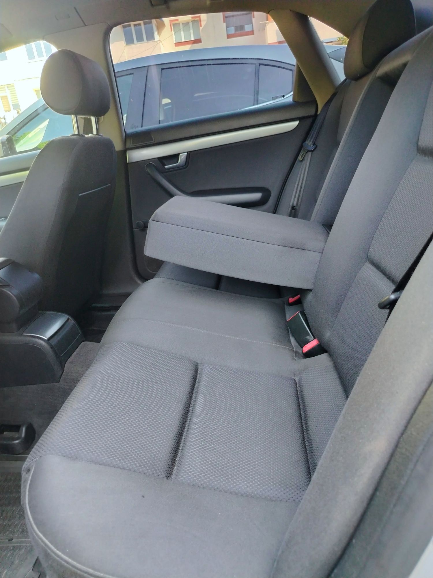 Vând Audi A4 B6.
