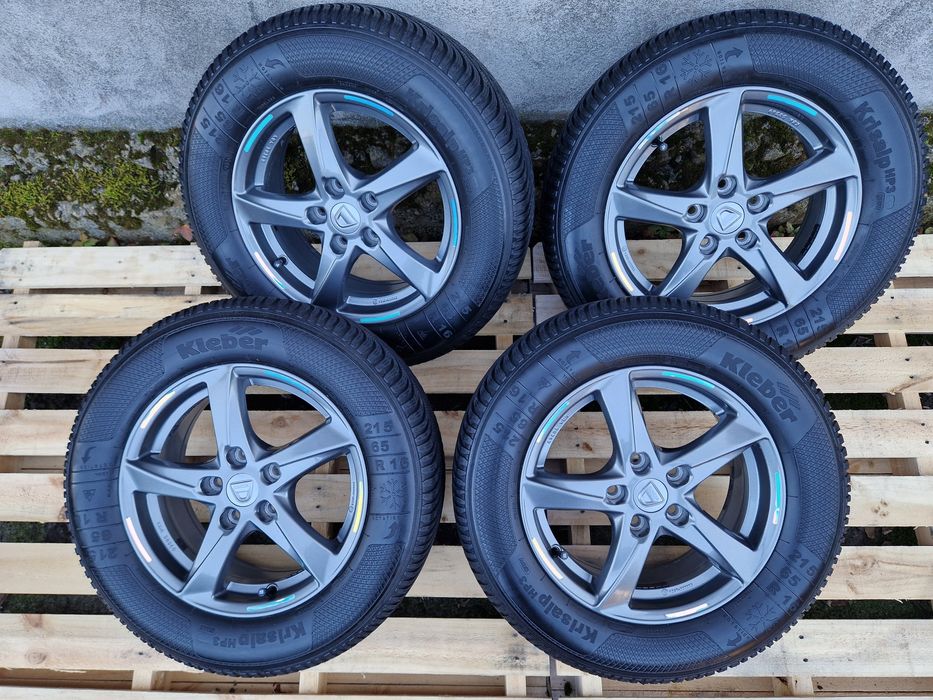 Jante Dacia Duster anvelope iarna (relativ noi) 215 65 16