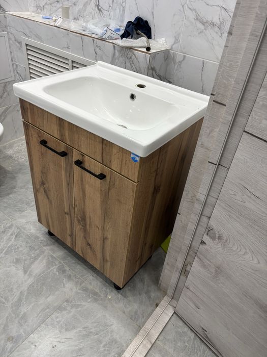 Продам раковина с тумбой