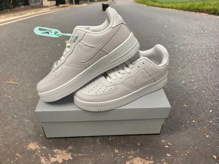 Adidasi Baieti Fete NIKE Air Force 1 l Produs NOU Model Special Unisex