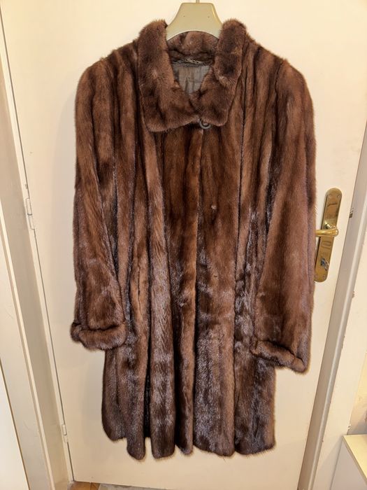 Haină Blană NURCĂ , maro deschis, lungime medie, stil clopot