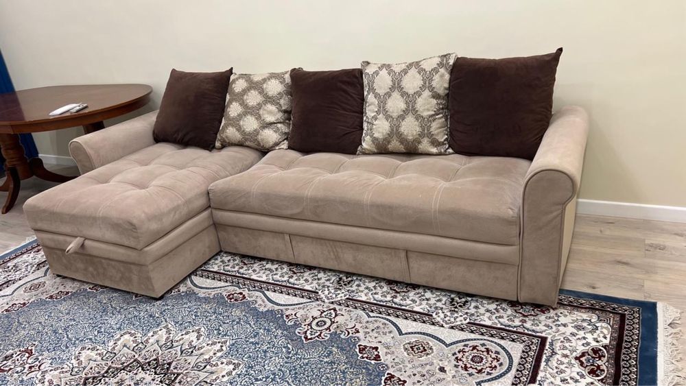 Мягкий уголок в хорошем состоянии