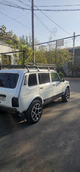 Niva urban 4 ta eshuli