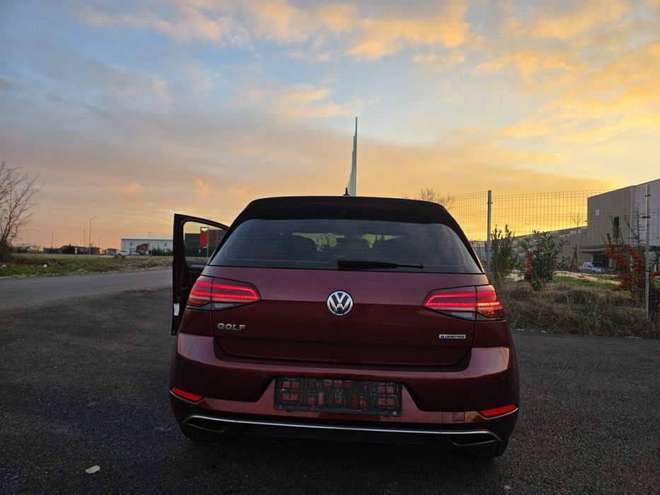 Vând VW Golf 7 1.5 TSI culoare deosebită!!