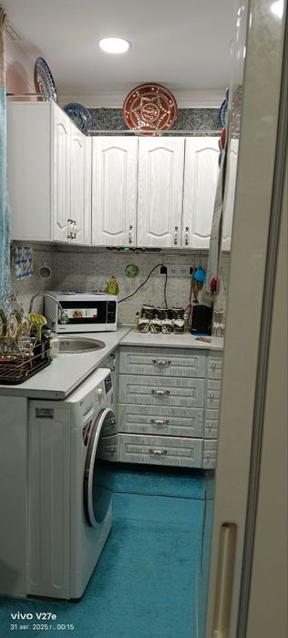 Olmazor tumani Qorasaroyda 3 xonali uy sotiladi