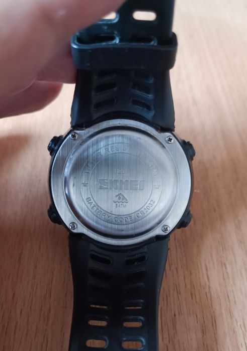 Vând ceas sport bărbătesc