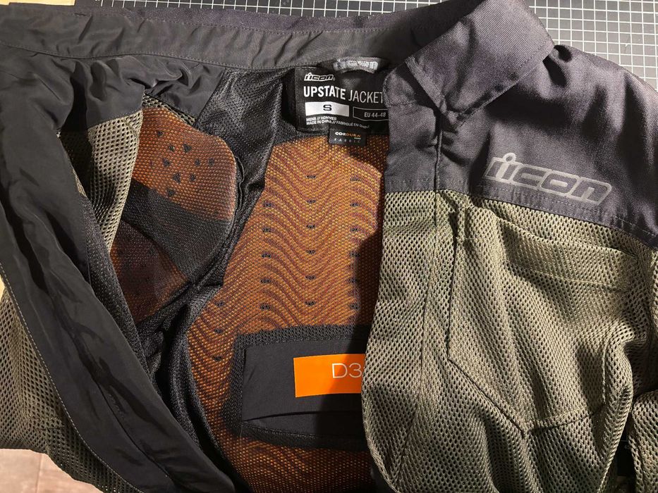 Icon Upstate Риза за Мотор (D30 Протектори на гърба и ръцете)