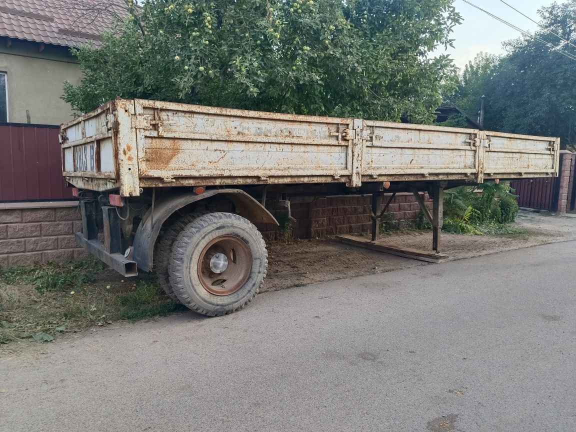 Продам прицеп, 8 метров в хорошем состоянии