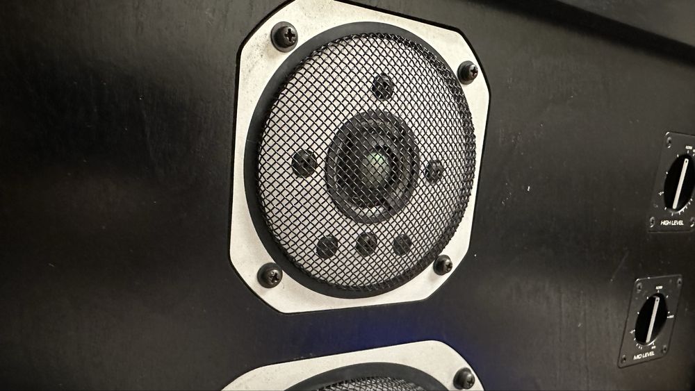 Усилитель-Yamaha ax2000a, и акустика Yamaha fx3