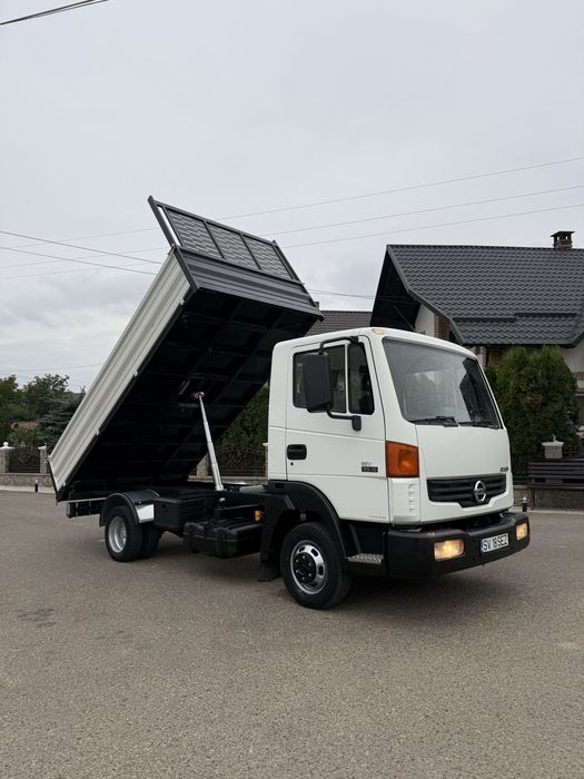Nissan Atleon 35-15