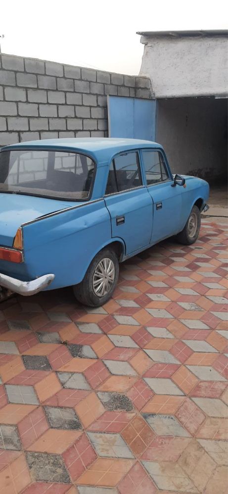 Moskvich 412 holati yaxshi hamma joyi ishlaydi