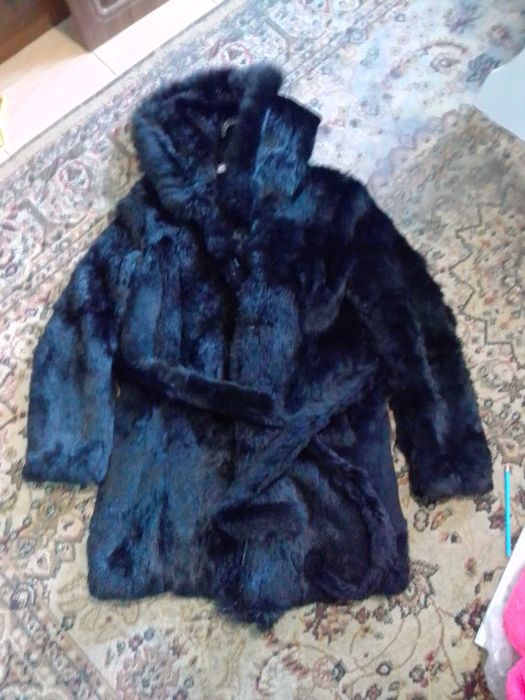 Продам шубу женсую кролик