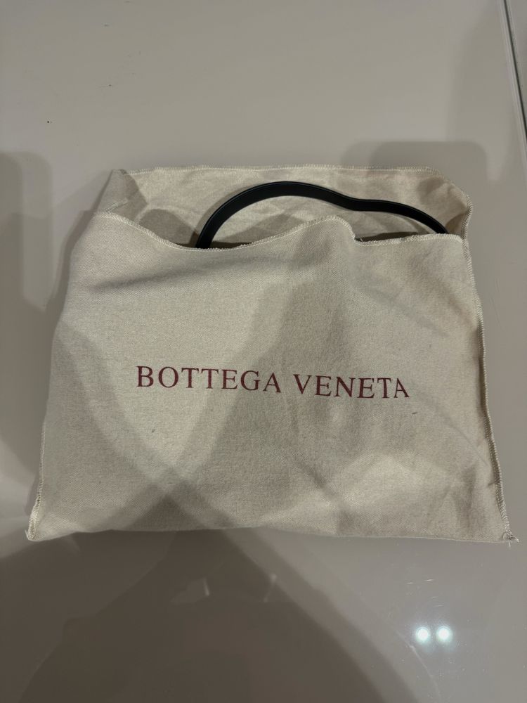 Bottega Veneta чантичка