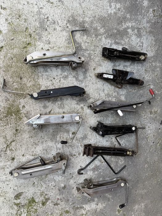 Cricuri pentru masini