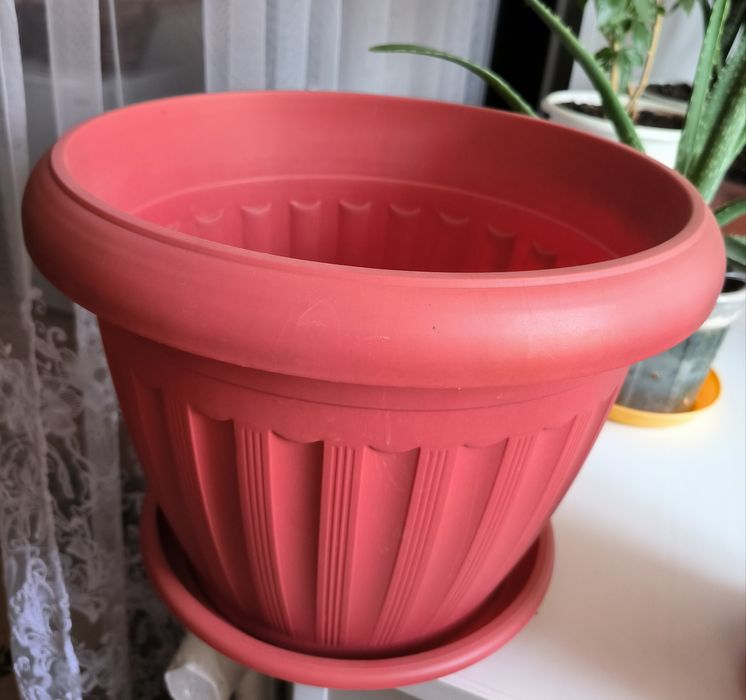 Горшок цветочный