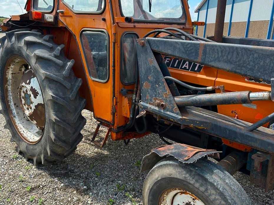 Tractor Fiat 600 Fiat 640 Incarcator cupa  Fiat 550 Fiat 70 90 80 90