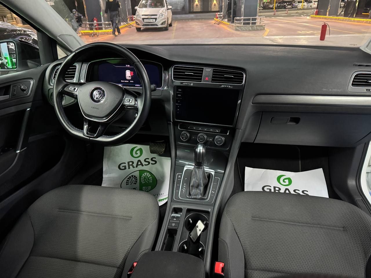 Volkswagen E Golf электромобиль