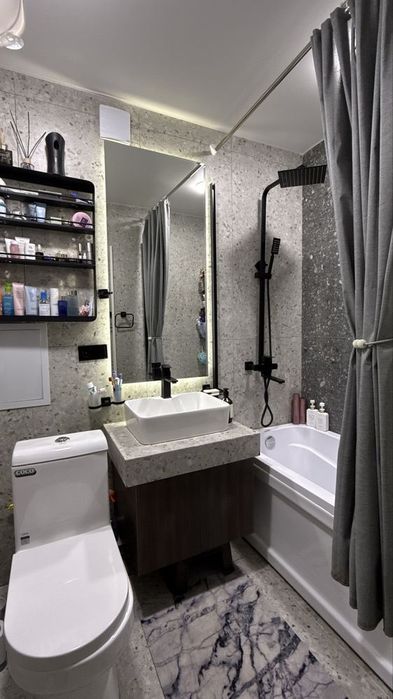 ( К62 ) СРОЧНО Продается 3в4 комн квартира 6 квартал / ТЦ Парус