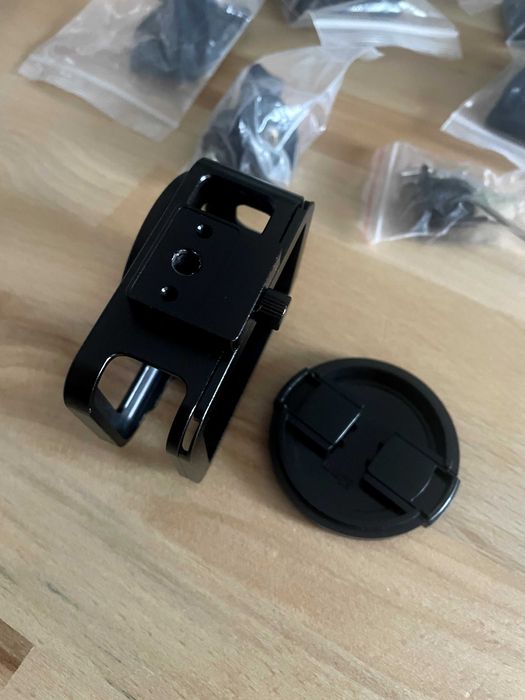 GO PRO Husa Aluminiu Go (stare perfecta) + alte accesorii noi