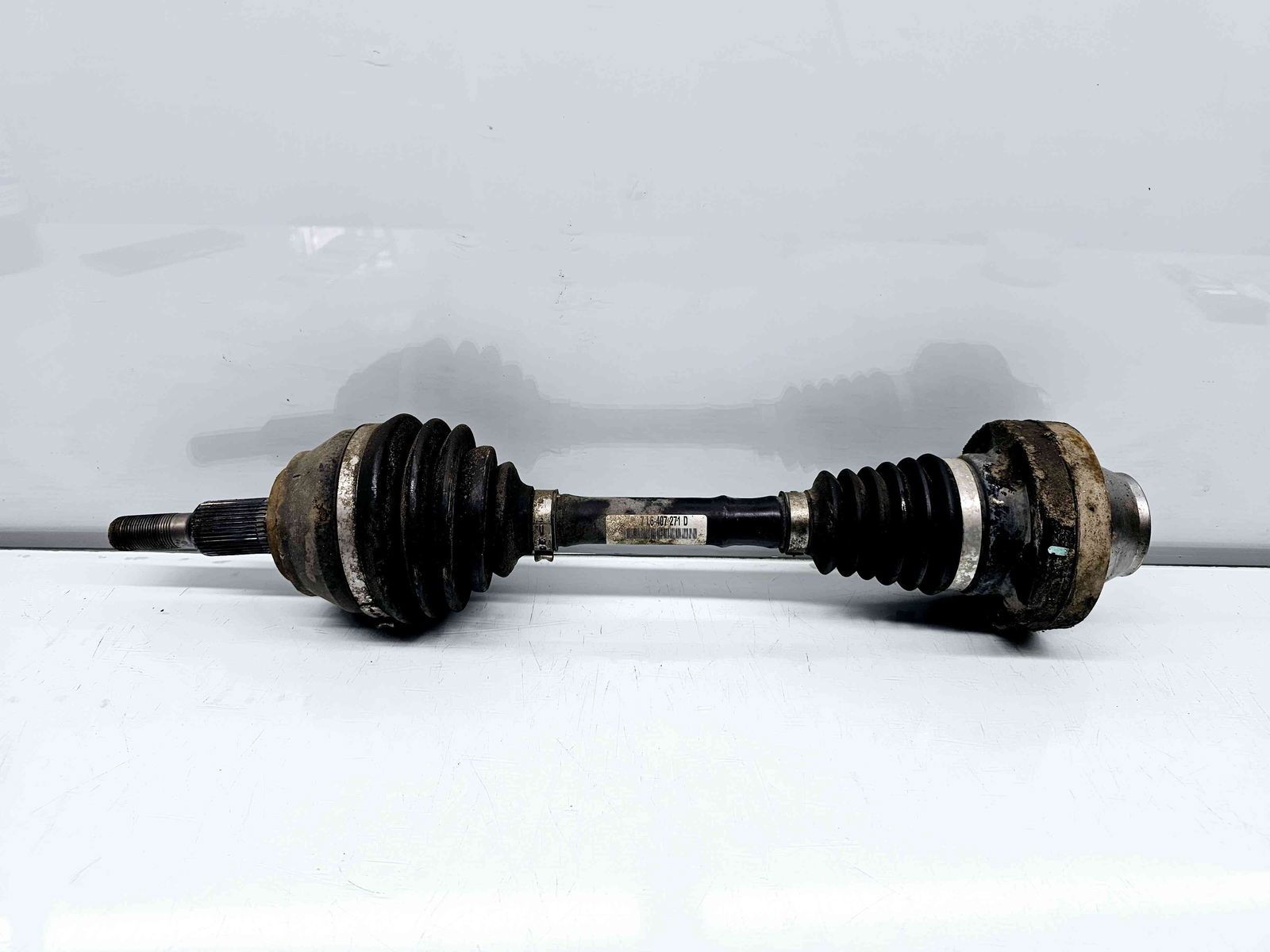 Planetara dreapta fata Volkswagen Touareg (7LA, 7L6) [Fabr 2003-2010]