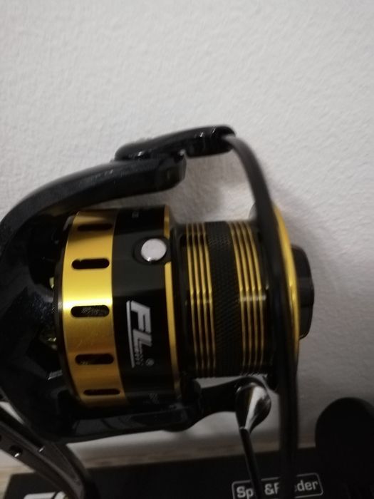 Mulineta FL Strategist Feeder 4000 model nou 2022