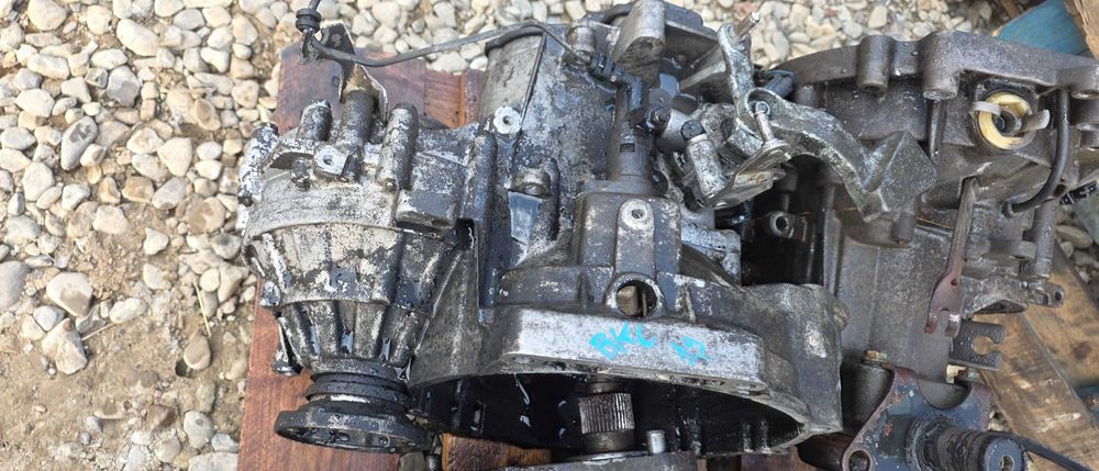 Cutie viteze manuala 5 trepte Vw Golf 5 / Passat B6 3C 1.9 TDI BKC BXE