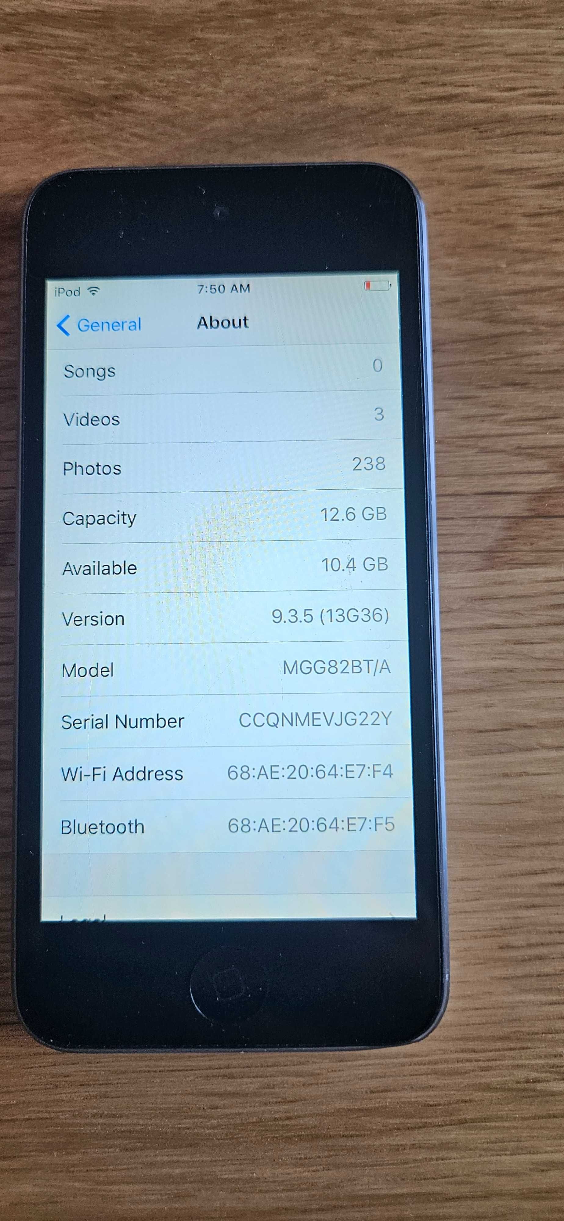 Ipod touch 5 закопуван е от Англия