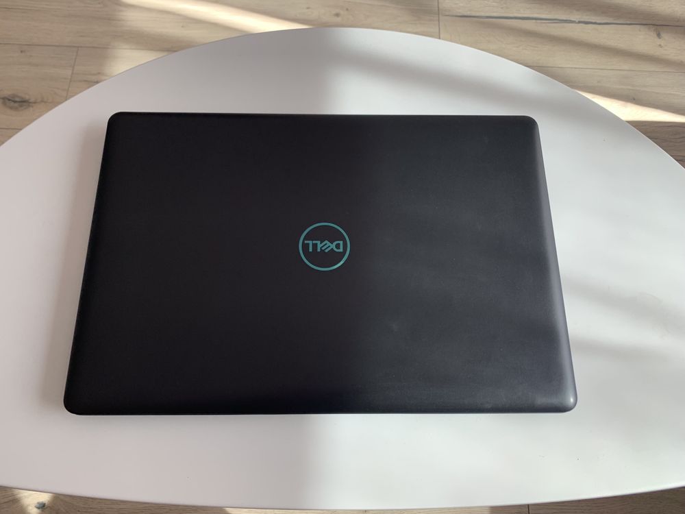 17” Геймъсрки Лаптоп DELL G3 i5/16GB DDR4/500GB HDD/1050ti/ Windows 11