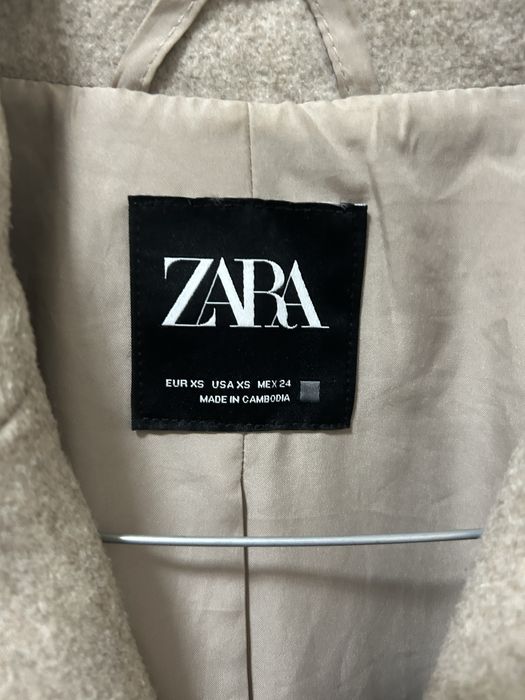 Бежово палто Zara XS