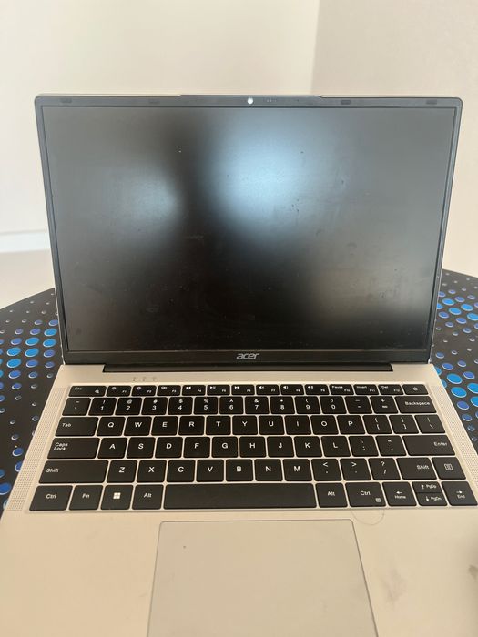 Notbook Kampiyuter sotiladi