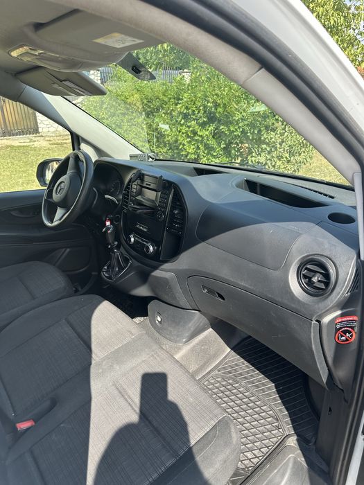Vind mercedes vito frigorific in stare impecabila