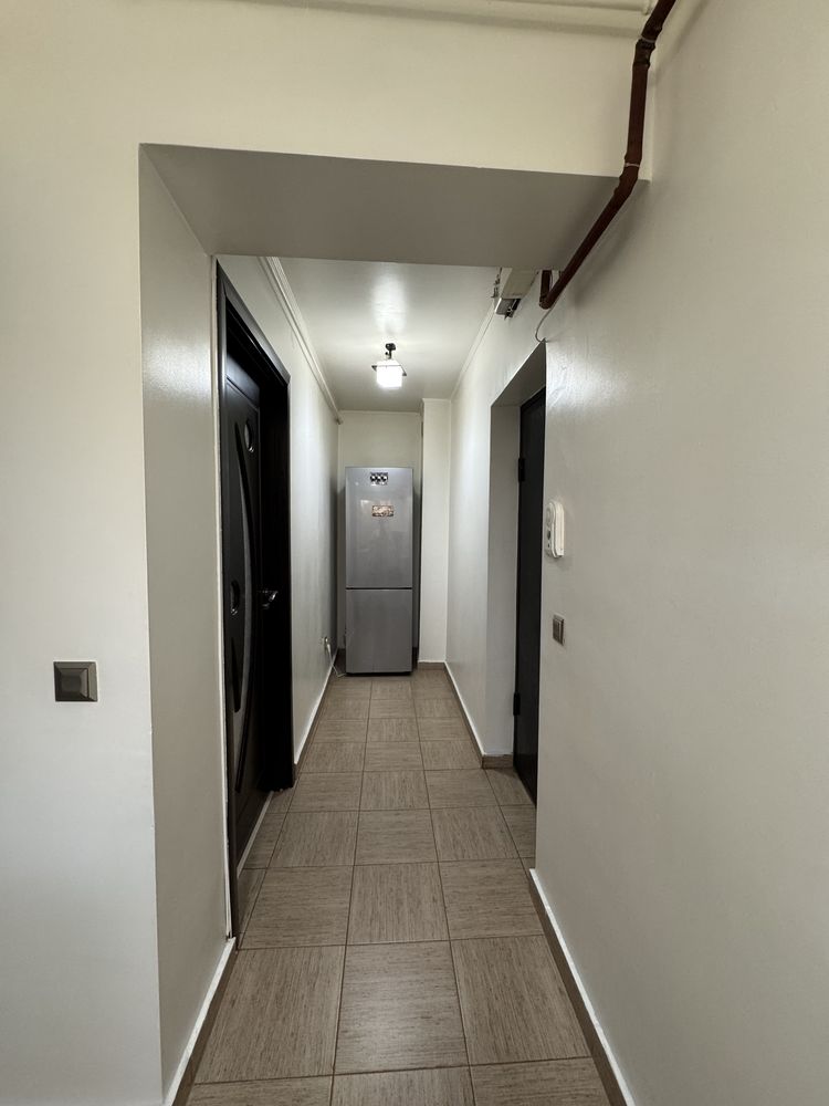 Vand apartament 2 camere decomandat