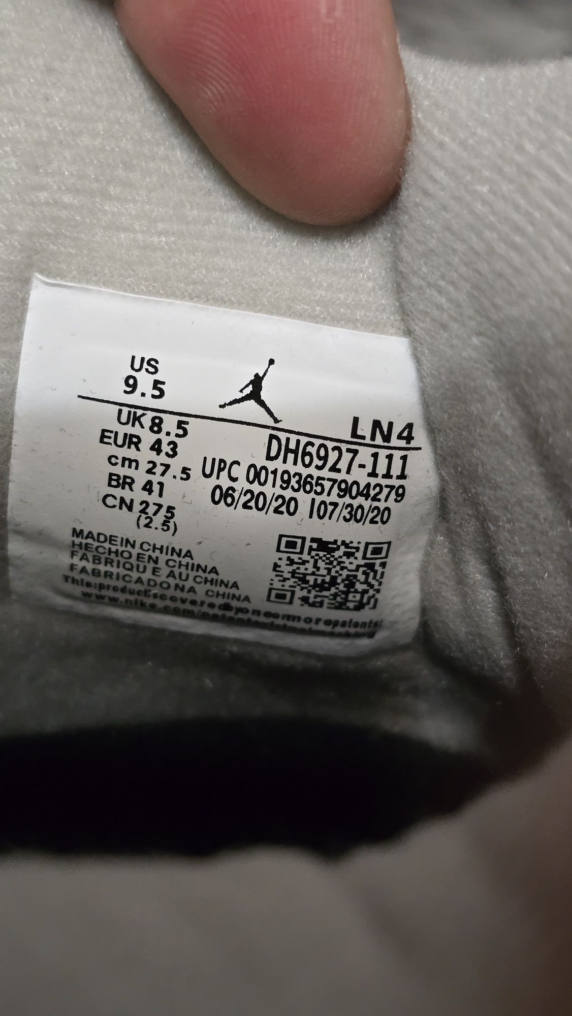 Air Jordan 4 Retro