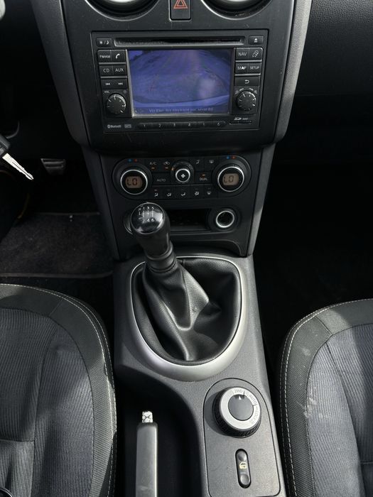 Nissan Qashqai 4X4 +2 7 Locuri 2.0 dCi Panoramic Navigatie 4x4 150 CP