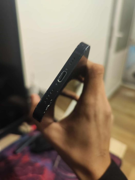 Vand Iphone 12 simplu