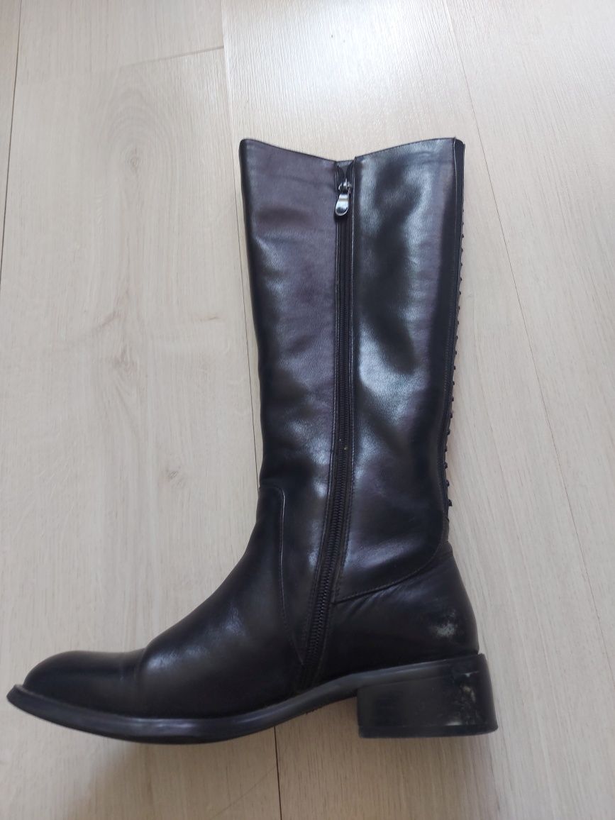 Продам сапоги женские осенние, кожанные
