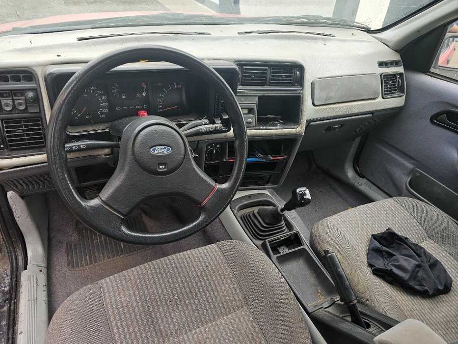 Dezmembrez Ford Sierra 2.0 i CL 74KW tip FORD N4 an 1989